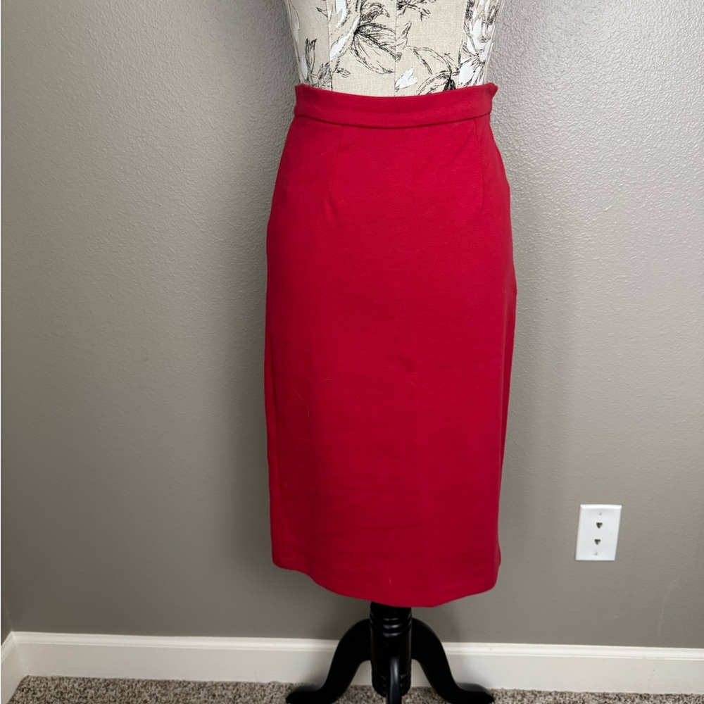Red Women's pencil skirt